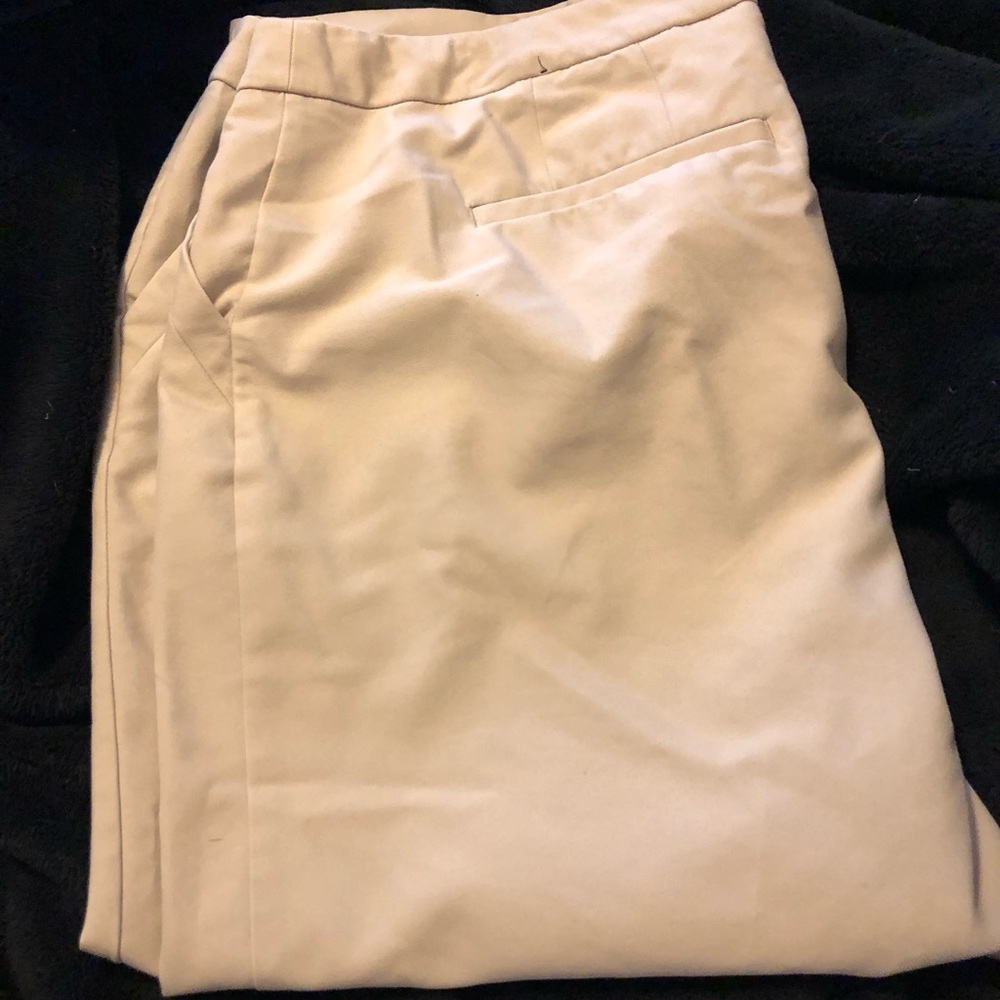 Capri pants